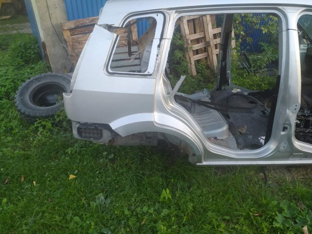 Бічна частина задні праві 1207262 FORD