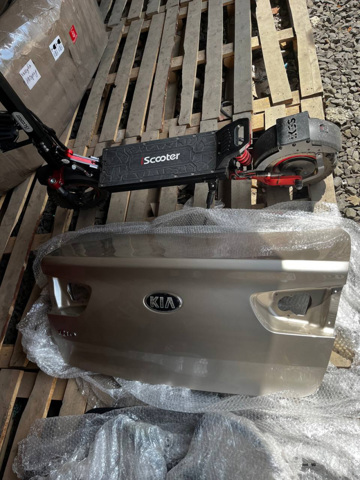 Кришка багажника KIA Rio 3 UB