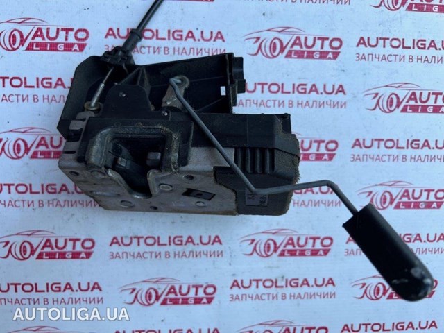 Внутрішній дверний замок Renault Trafic 2