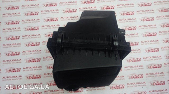 Корпус повітряного фільтра DS739600FF FORD