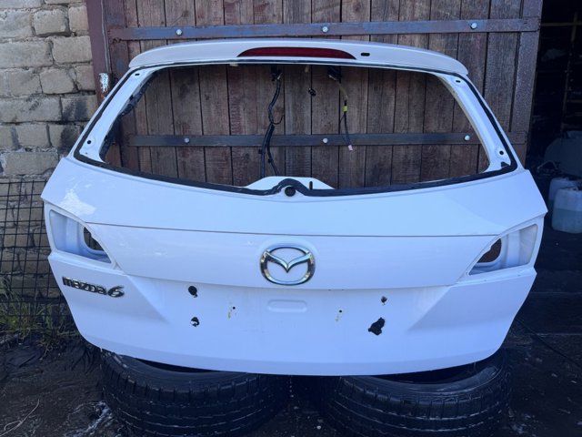 Двері багажника GSYA6202XB MAZDA