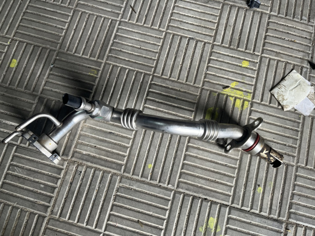 Шланги і трубки системи рециркуляції K2GZ9E470A FORD