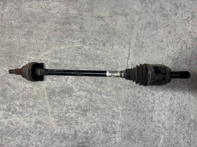 Піввісь задня, права LR078570 LAND ROVER