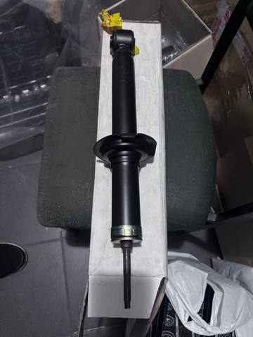 Амортизатори задні MR913125 MITSUBISHI