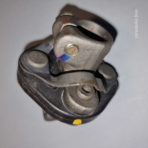 Карданчик вала рульової колонки, нижній 520689 GM