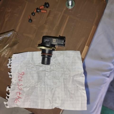 Датчик положення распредвалу 94705176 GM