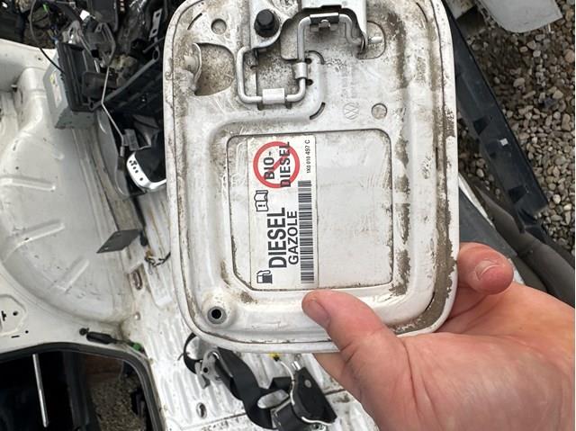 Дверцята бензобака Фольксваген Пассат B8