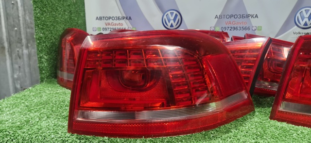 Задній правий зовнішній ліхтар 3AF945208B VAG