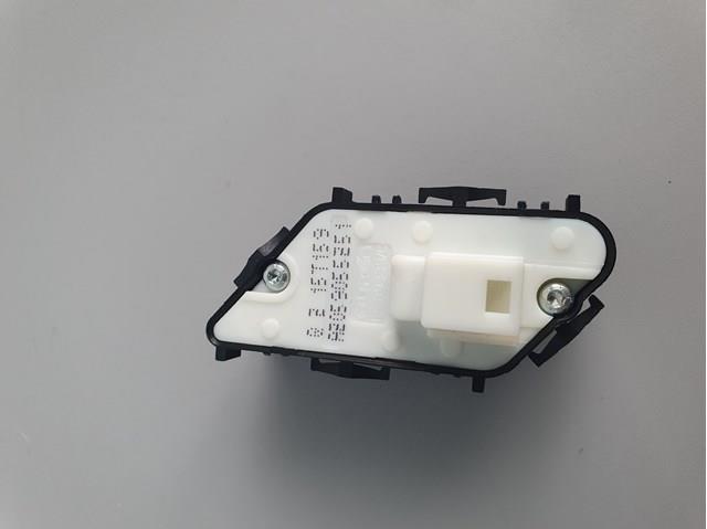 Вимикач центрального замка A2059055251 MERCEDES