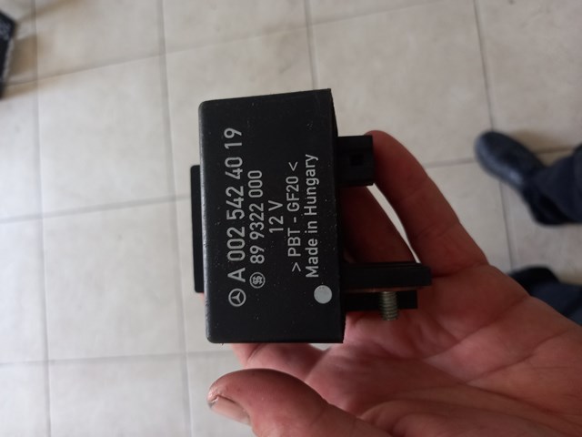 Реле накалу A0025424019 MERCEDES