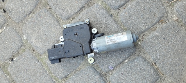 Двигун приводу люка A1688200642 MERCEDES