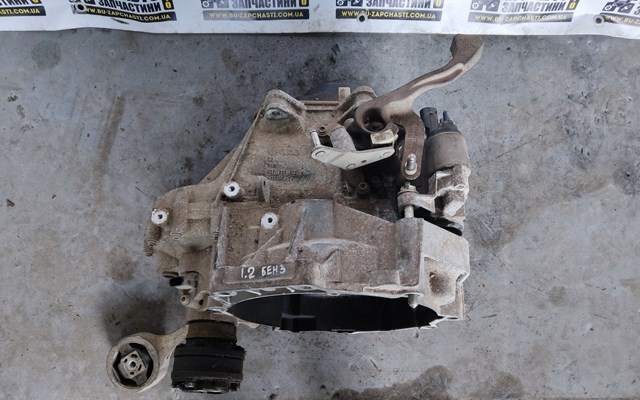 Корпус коробки передач 02T301103K VAG