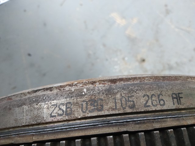 Маховик двигуна 03G105266AF VAG
