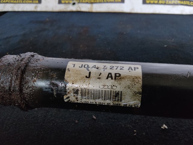 Піввісь передня, права 1J0407272AP VAG