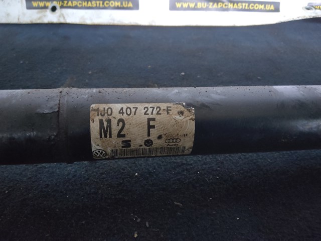 Піввісь передня, права 1J0407272F VAG