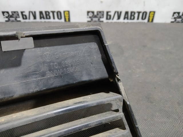 Решітка переднього бампера, ліва 1T0853665A VAG