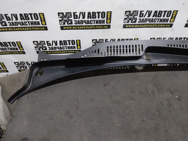 Водостік лобового скла, жабо 2K0819403 VAG