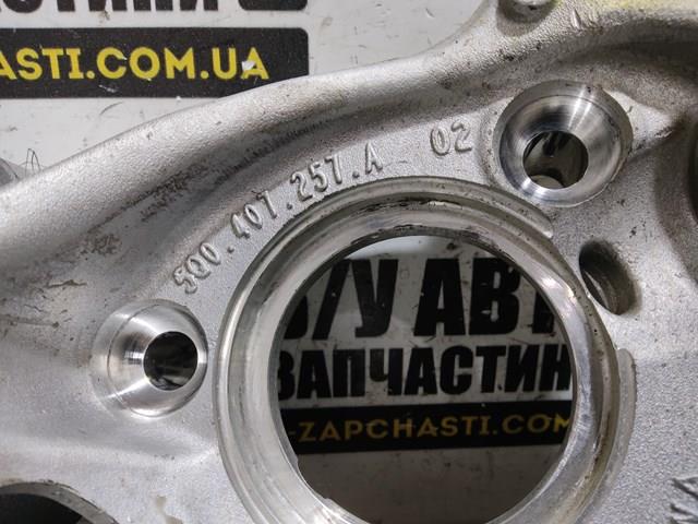 Цапфа поворотна ліва 5Q0407257A VAG