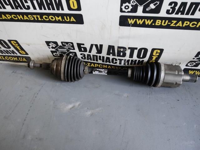 Привід лівий 5Q0407271CM VAG
