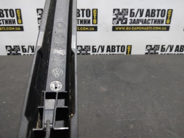 Важіль-поводок склоочисника заднього скла 7E0955707 VAG