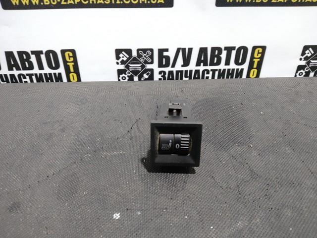Кнопка обігріву сидіння 7E0963563 VAG