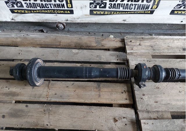 Вал карданний задній 7P6521102AE VAG