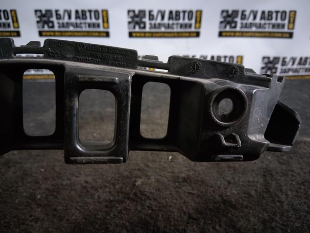 Направляюча переднього бампера, ліва 7P6807183 VAG