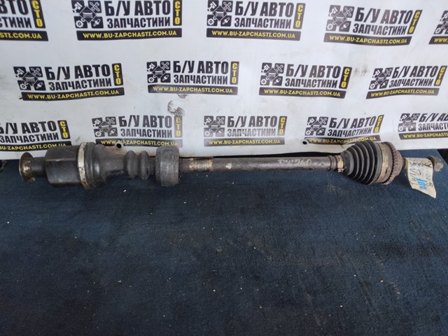 Привід передній правий 8200236089 RENAULT
