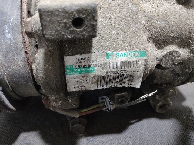 Компресор кондиціонера 8200365787 RENAULT