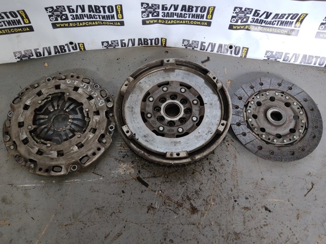 Комплект зчеплення  A0012523505 MERCEDES
