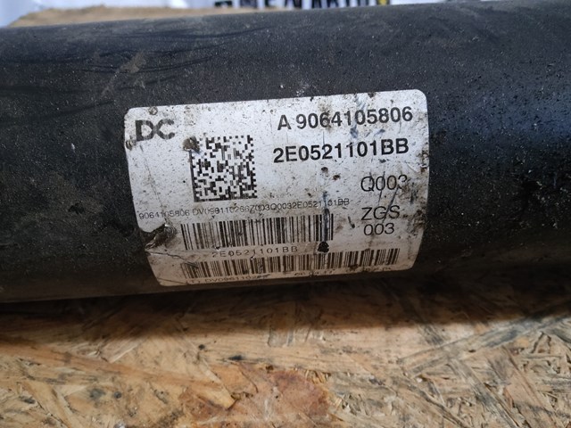Вал карданний задній, у зборі A9064105806 MERCEDES