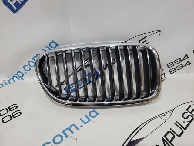 Решітка радіатора права 51137203650 BMW