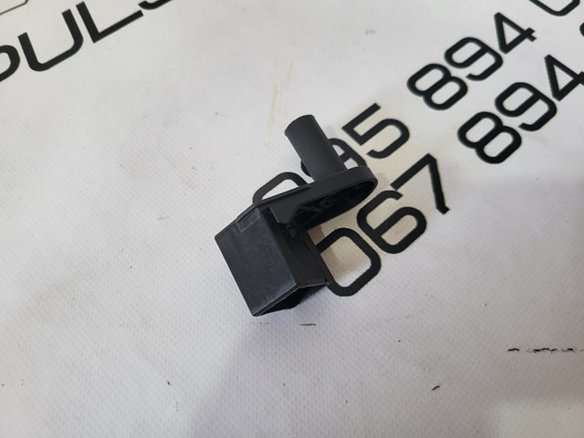 Подушка радіатора охолодження, верхня 8V6Z8A193A КИТАЙ