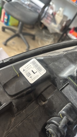 Фара дальнього світла в зборі 107737100L TESLA