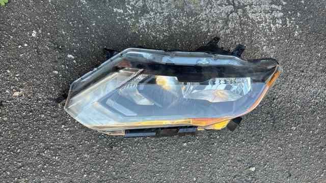 Блок фара ліва 260606FL0A NISSAN