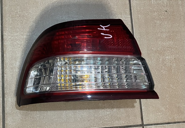 Ліхтар задній лівий 265553L125 NISSAN