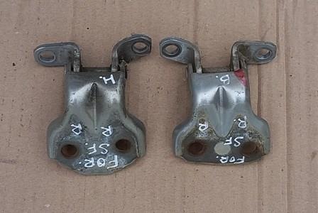 Петля задніх дверей, лівих 61520FA030 SUBARU