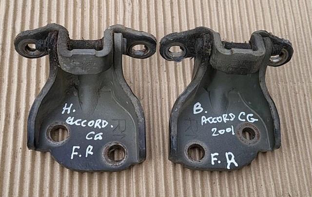 Завіса дверей передніх правих 67410S1A305ZZ HONDA