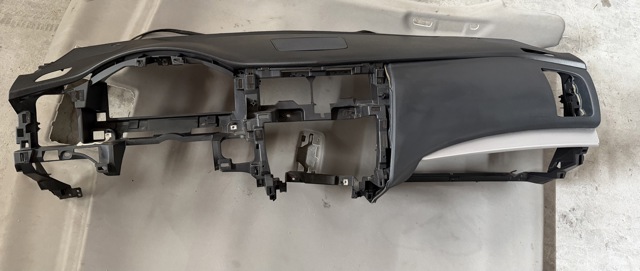Торпеда приладова панель 682003TA4A NISSAN