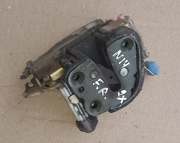 Замок двері правої передньої 80502C9910 NISSAN