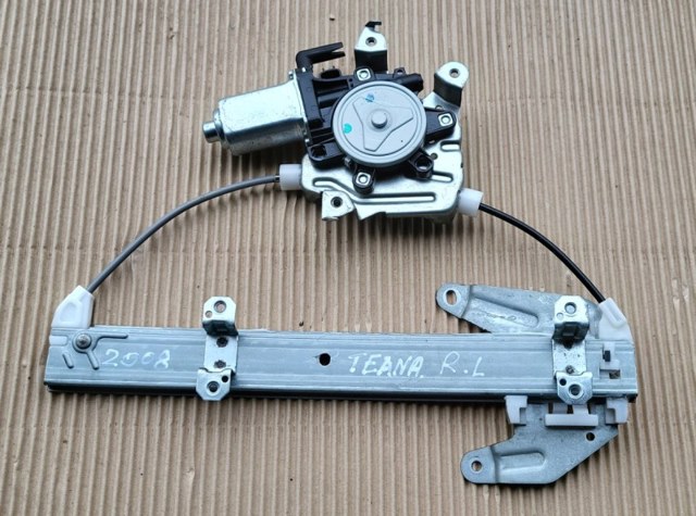 Мотор склопідйомника дверей задніх, лівих 807318991A NISSAN