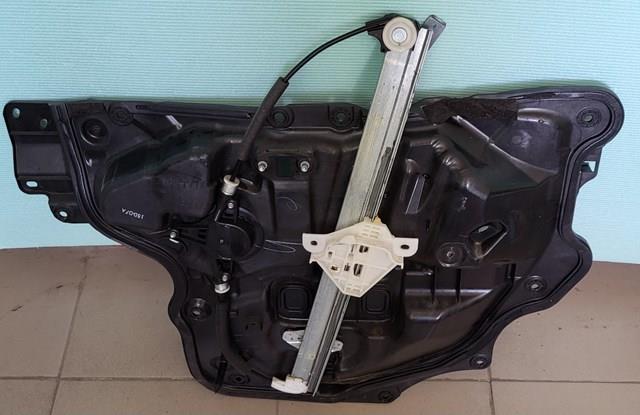 Двигун склопідіймача двері передньої, лівої D6515958XB MAZDA