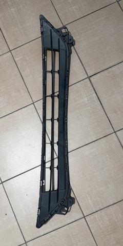 Решітка бампера нижня GJR9501T1A MAZDA