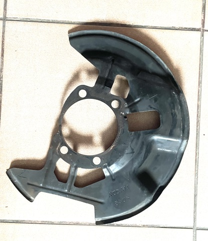 Кожух гальмівного диска KD4533271B MAZDA