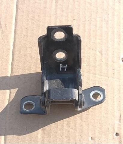Петля задніх правих дверей KD5372240A MAZDA