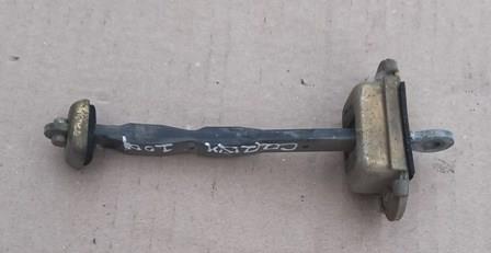 Обмежувач відкриття дверей, передній MR287801 MITSUBISHI