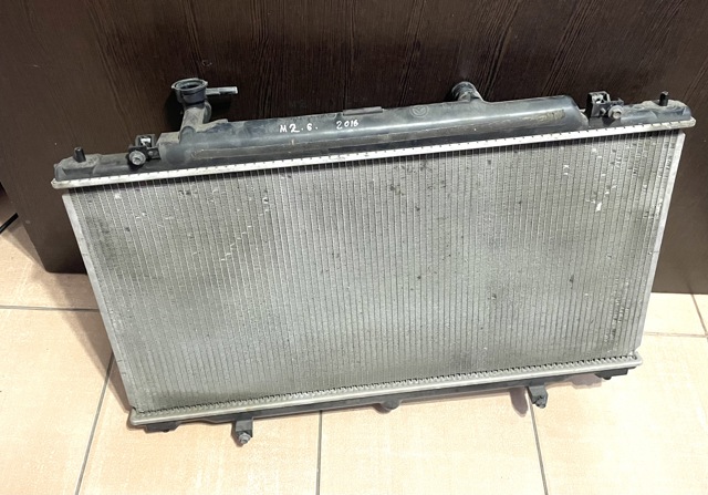 Радіатор охолодження PE1115200B MAZDA