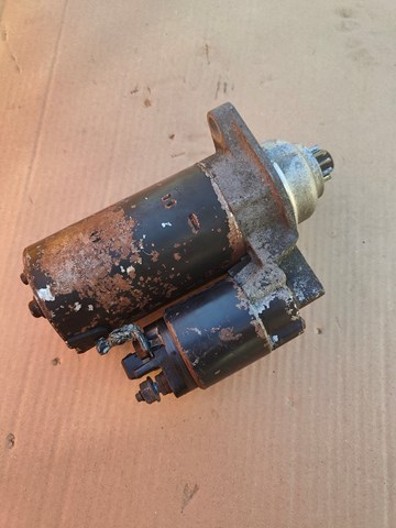 Стартер двигуна 02A911023R VAG