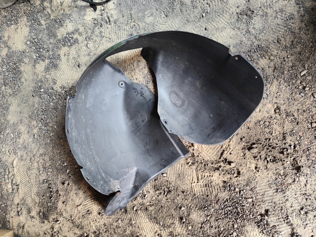 Підкрилок передній лівий 1T0805911M VAG