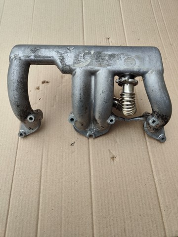 Колектор впускний 9628720080 PEUGEOT